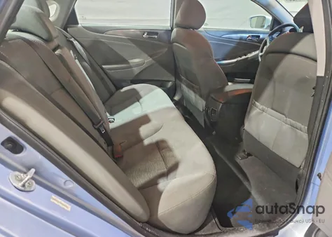 2013 Hyundai Sonata Hybrid z USA, uszkodzony, nr VIN KMHEC4A42DA086638